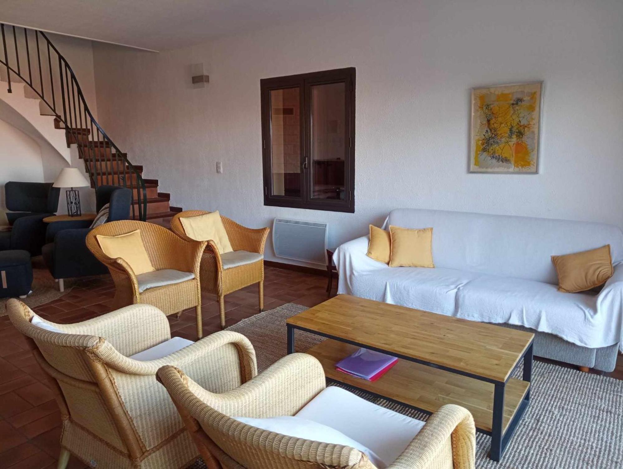 Villa 6amb38 Avec Terrasse Dans Avec Piscine Commune *